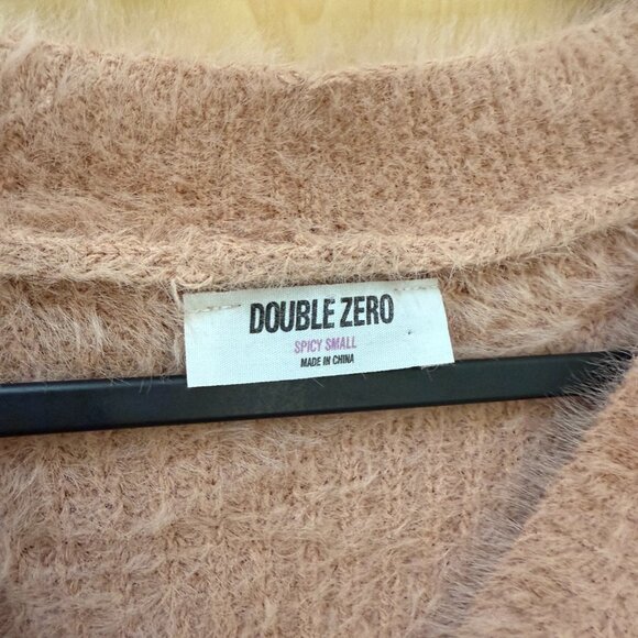 Double Zero blush fuzzy cropped cardigan women’s small - Picture 4 of 5